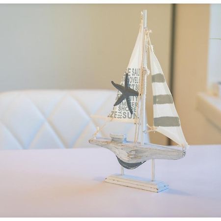 Kenese Regatta Apartman Balatonkenese Ngoại thất bức ảnh